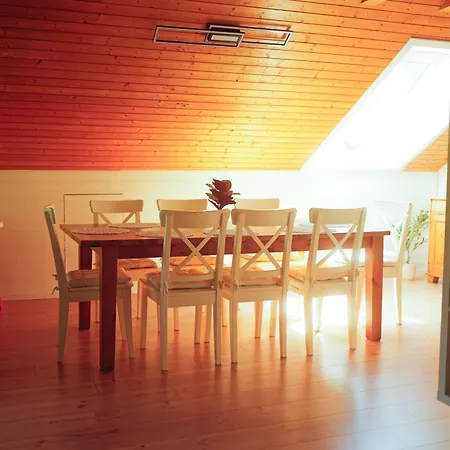 Black Forest Living Riverside Bis 10 Personen *